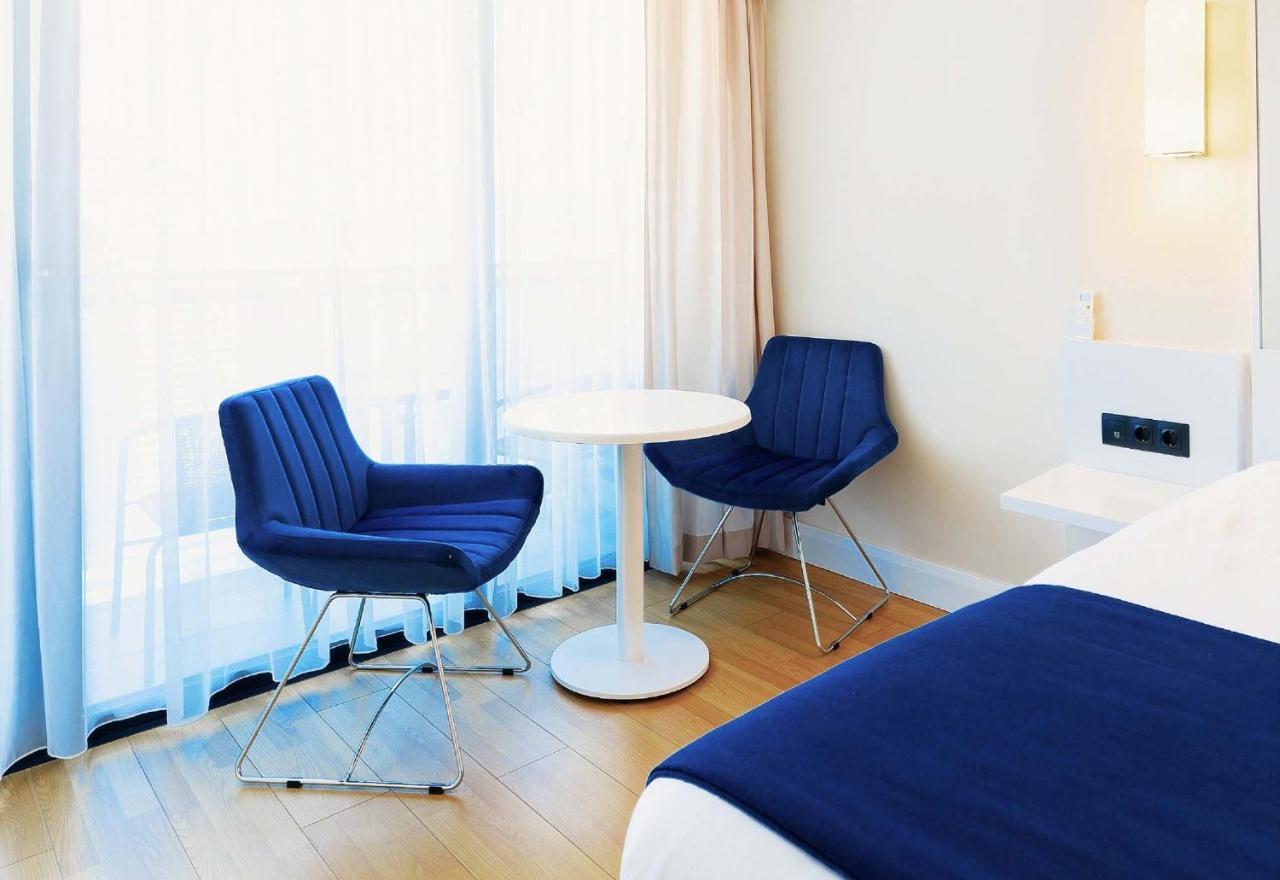 Elegance Sea View Aparthotel In Orbi City Batumi Kültér fotó