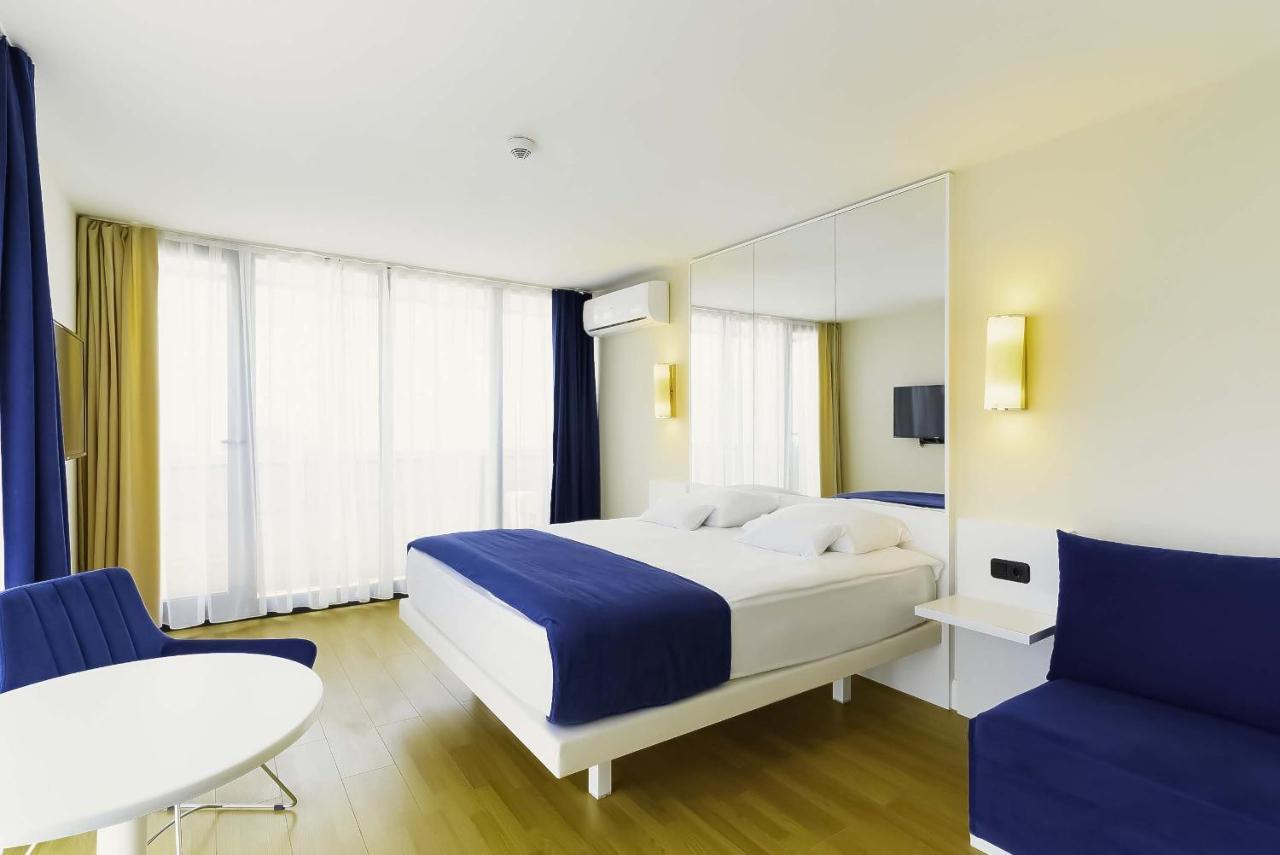 Elegance Sea View Aparthotel In Orbi City Batumi Kültér fotó
