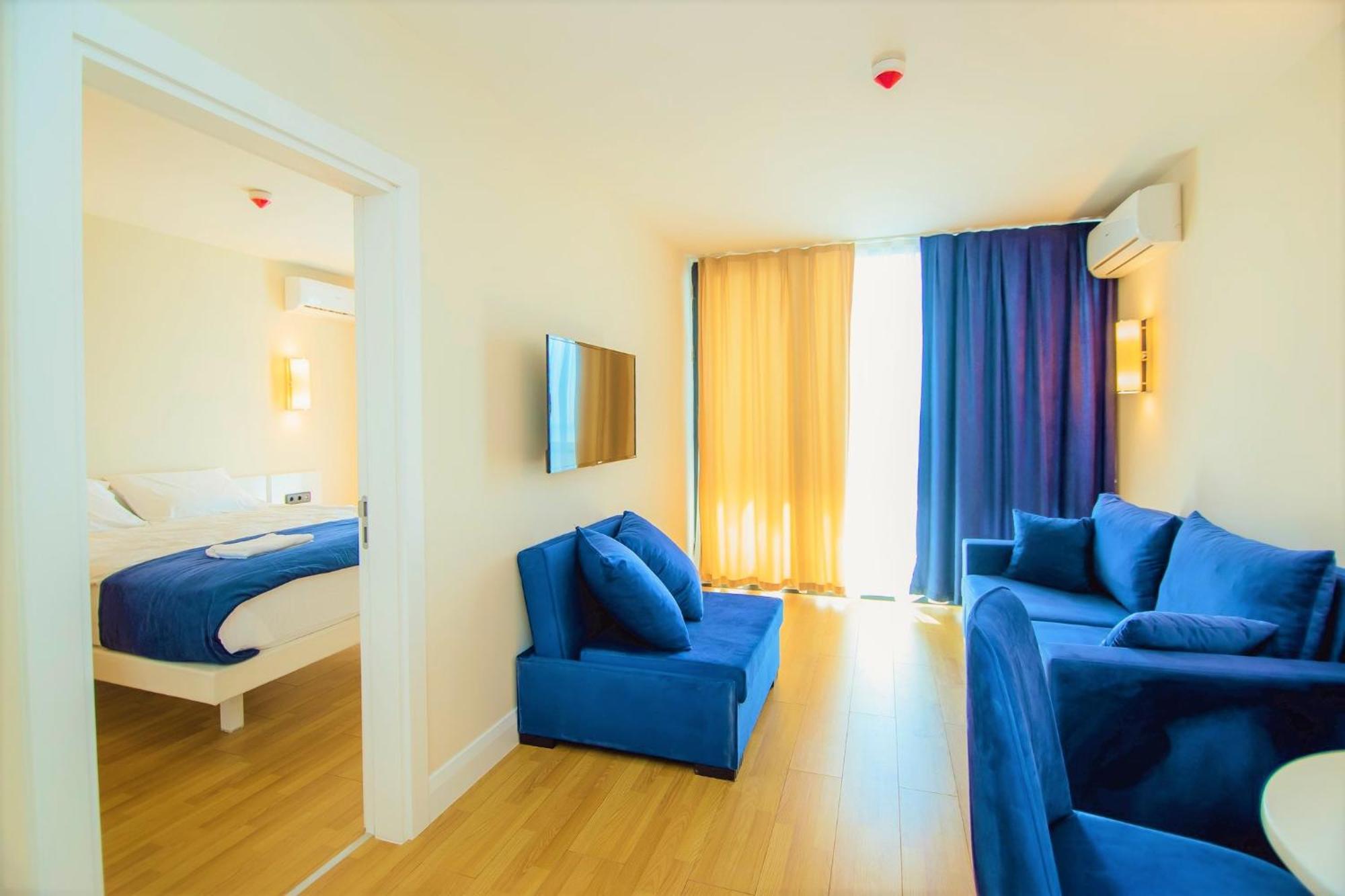 Elegance Sea View Aparthotel In Orbi City Batumi Kültér fotó