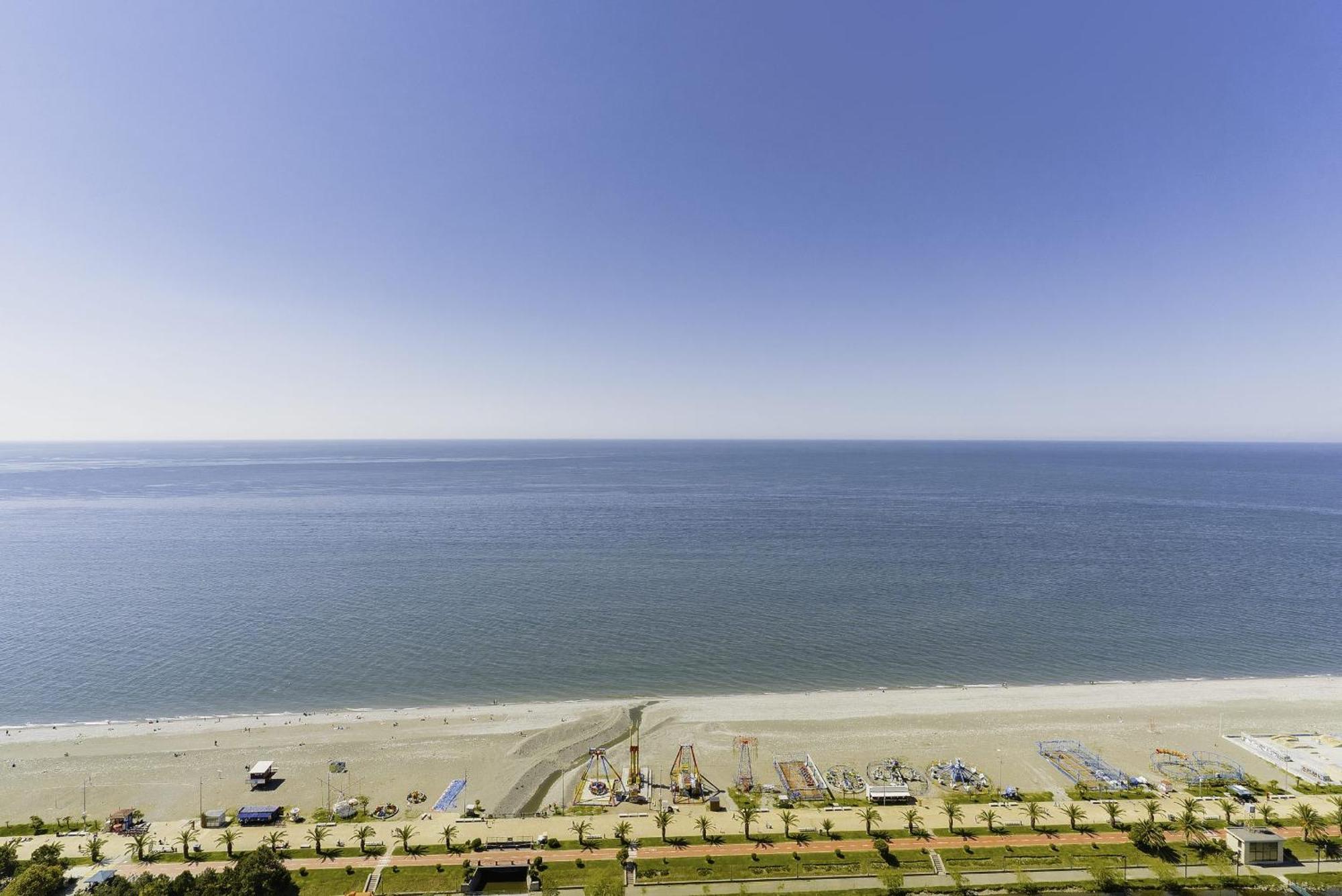 Elegance Sea View Aparthotel In Orbi City Batumi Kültér fotó